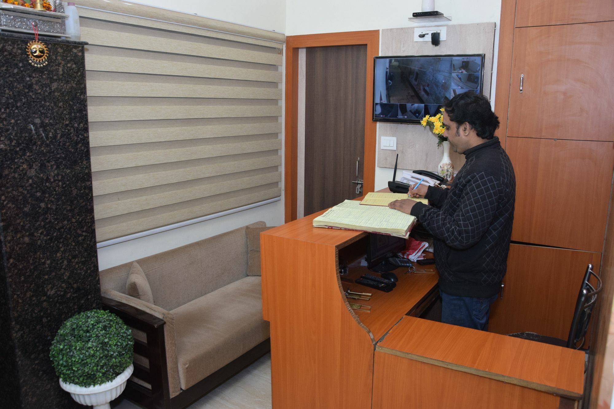 Capital O 11480 Hotel Blue Star Varanasi Esterno foto